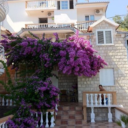 Apartmani Kalinic Bijela Luaran gambar