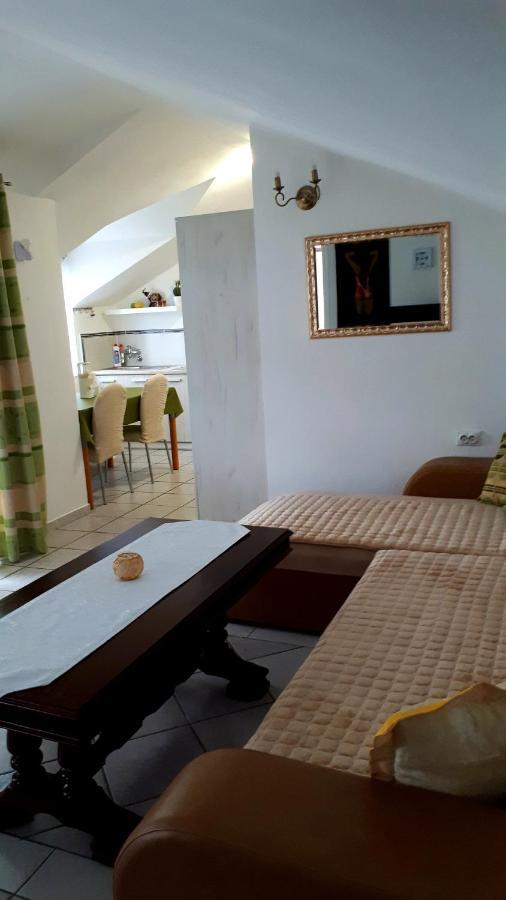 Apartmani Kalinic Bijela Bilik gambar