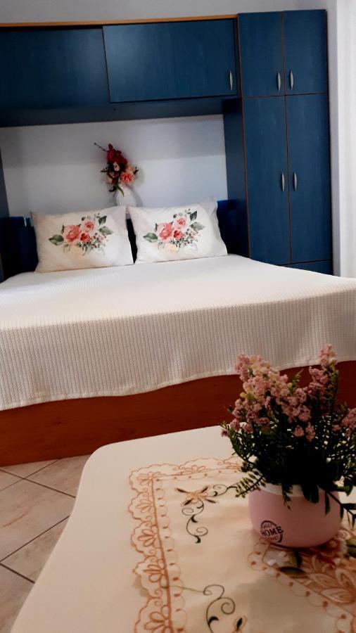 Apartmani Kalinic Bijela Luaran gambar