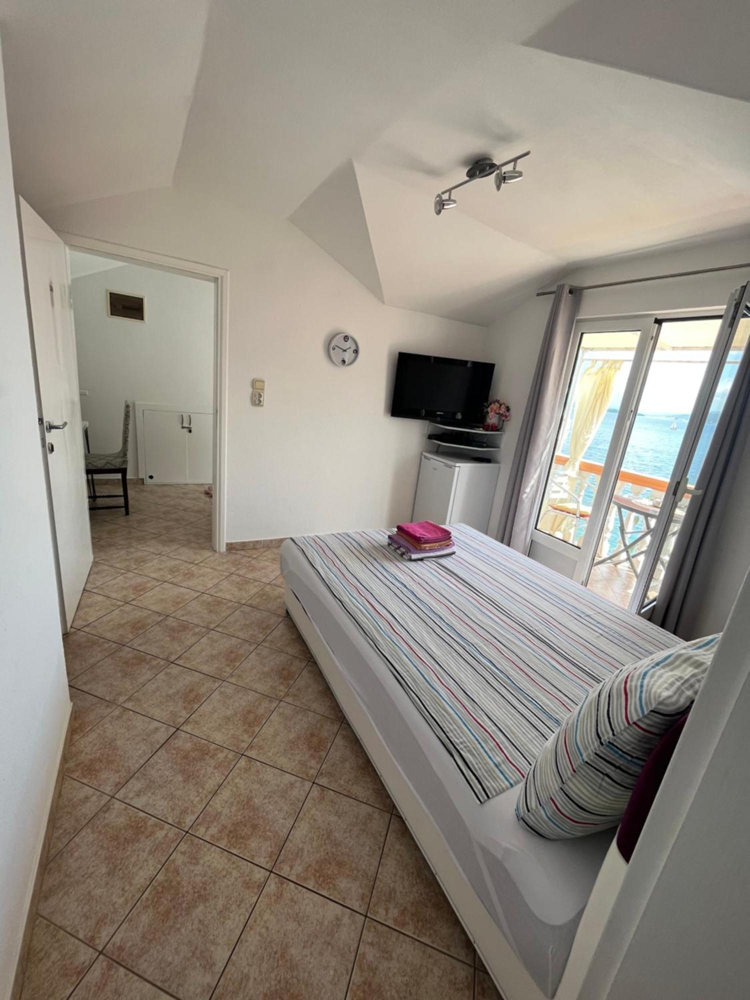 Apartmani Kalinic Bijela Luaran gambar