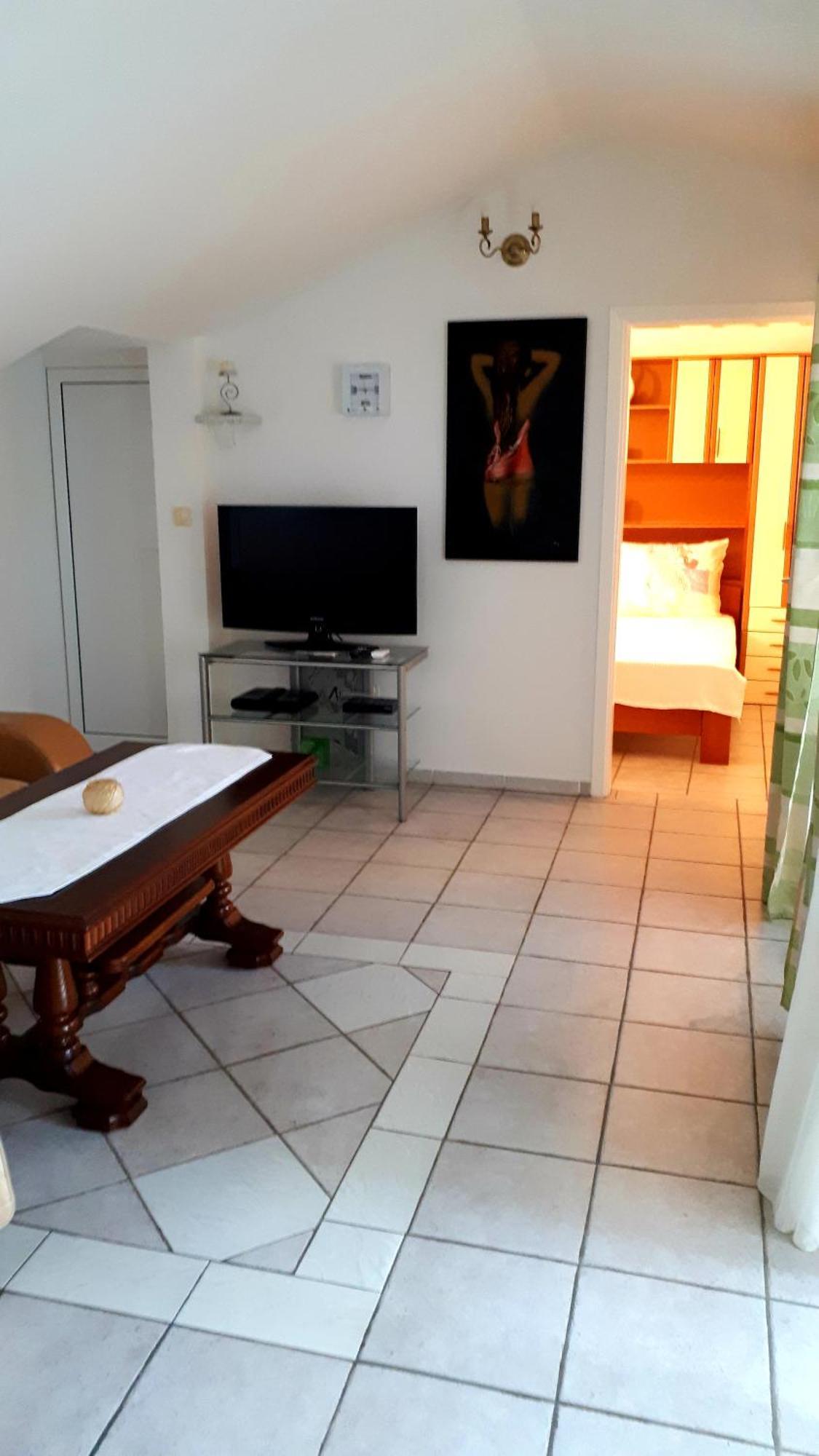 Apartmani Kalinic Bijela Bilik gambar