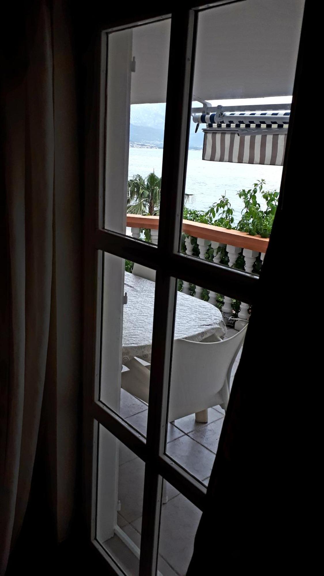 Apartmani Kalinic Bijela Bilik gambar