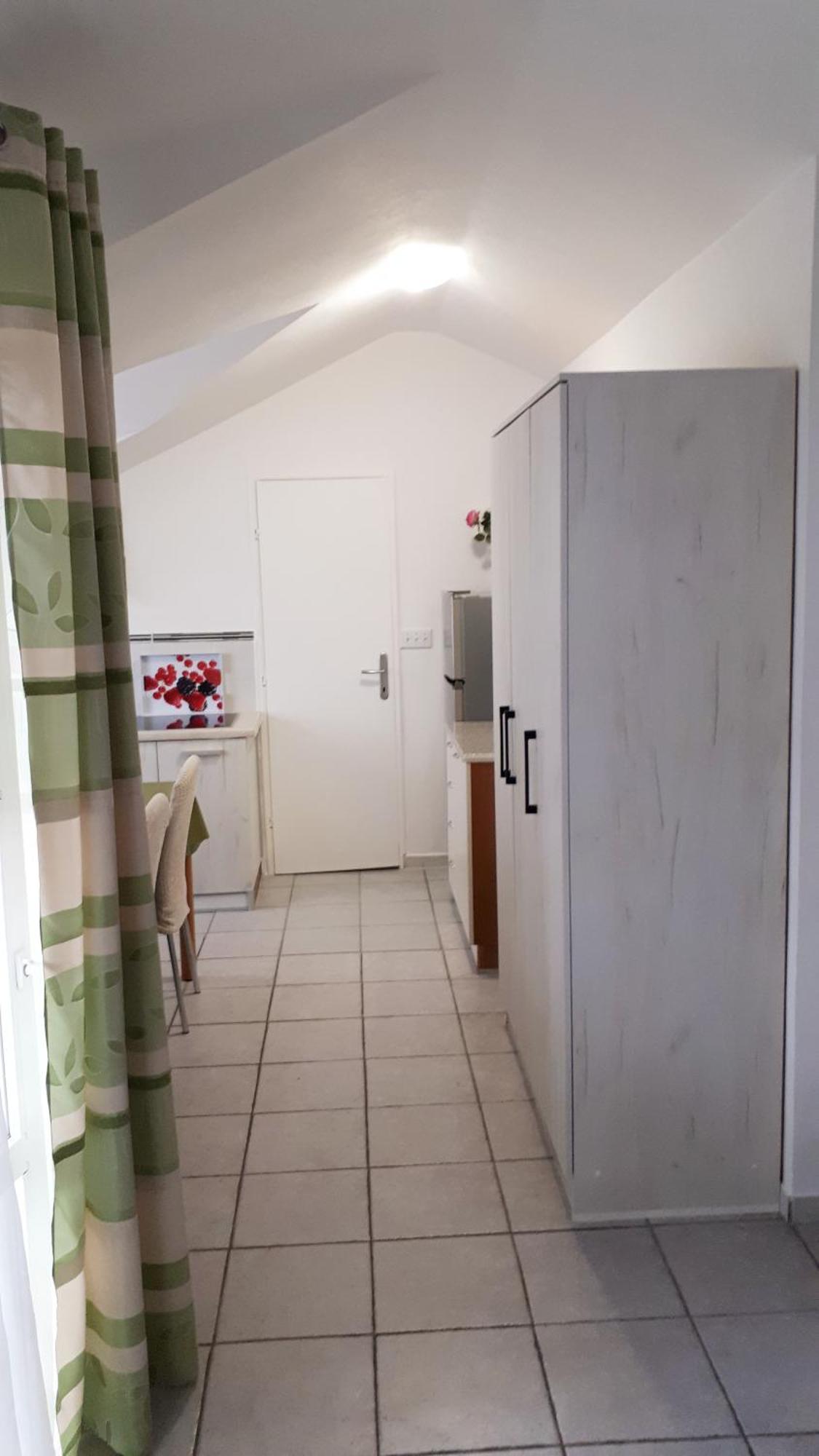 Apartmani Kalinic Bijela Bilik gambar