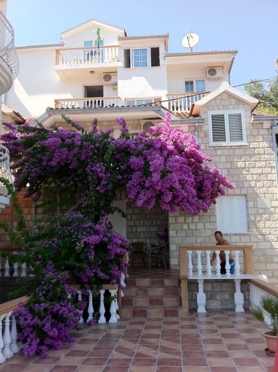 Apartmani Kalinic Bijela Luaran gambar