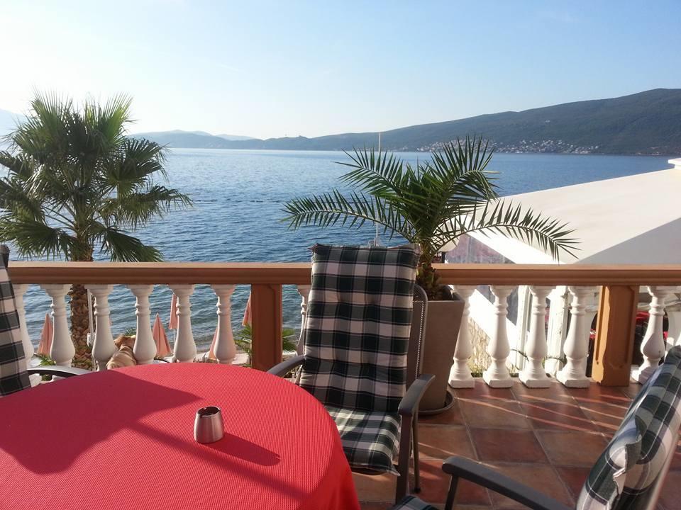 Apartmani Kalinic Bijela Luaran gambar