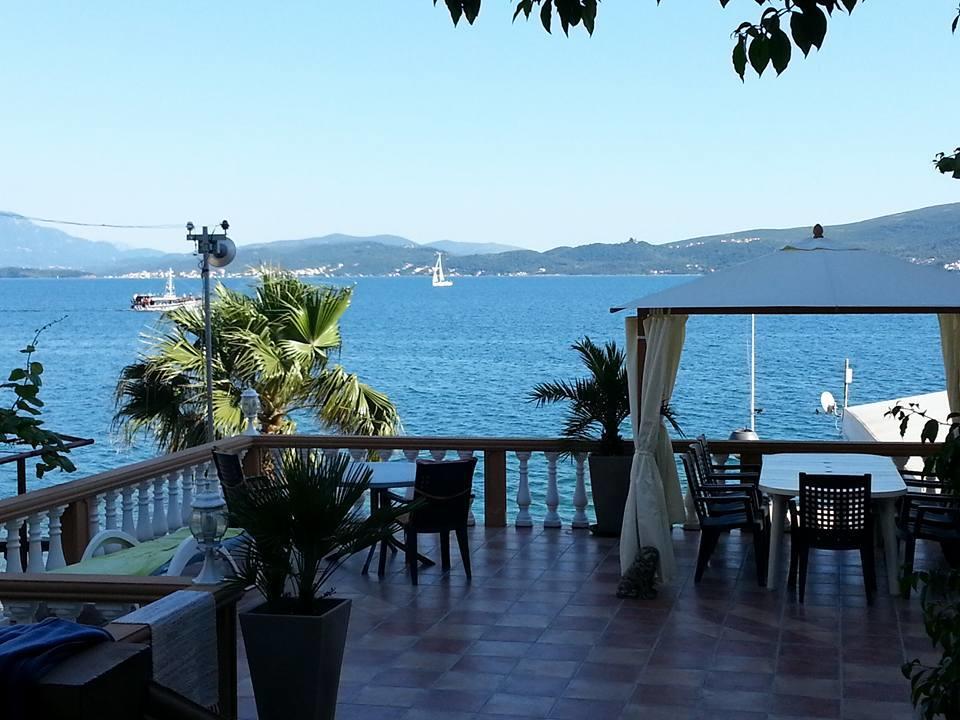 Apartmani Kalinic Bijela Luaran gambar