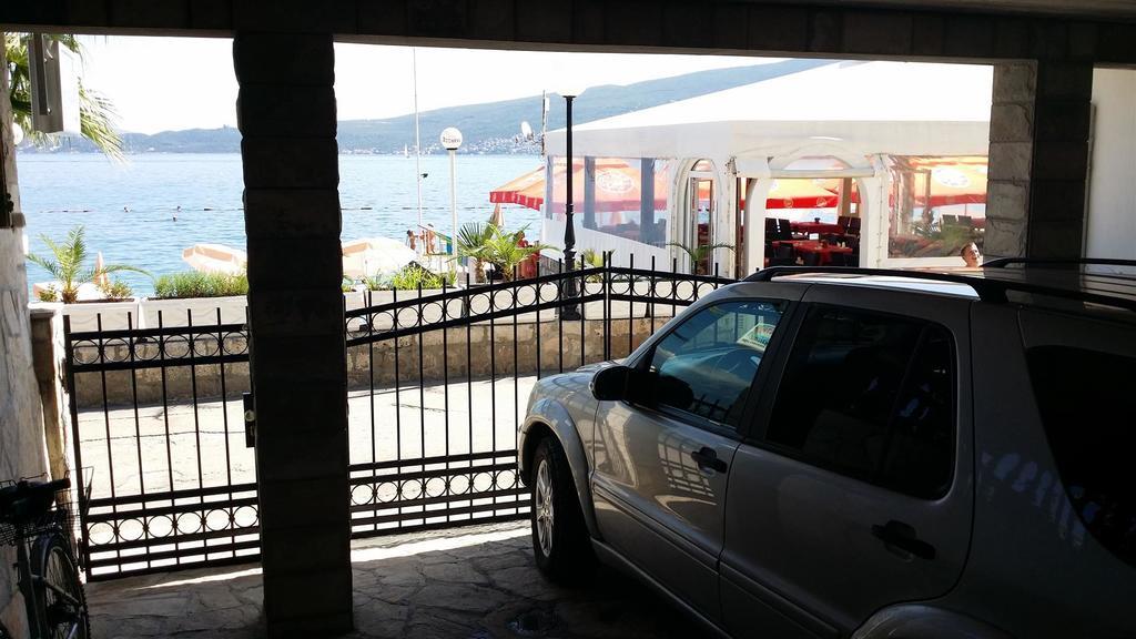 Apartmani Kalinic Bijela Luaran gambar